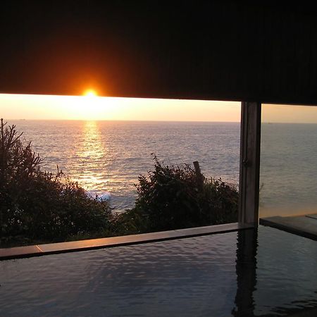 Umitsubaki Hayama Hotel Asaragi Екстериор снимка